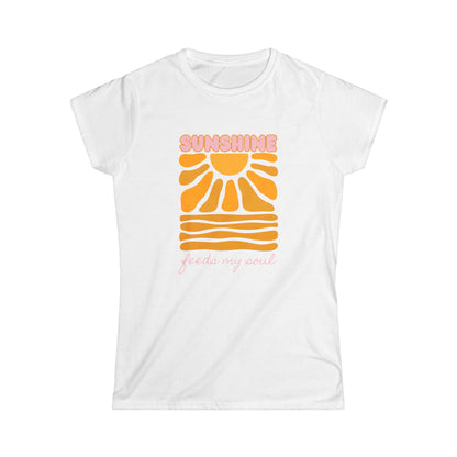 Sunshine Feeds My Soul Women's Retro Tee